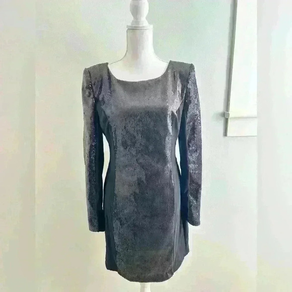 Kardashians Bebe Black Sequin Lon Sleeves Fitted Mini Dress - Picture 1 of 11